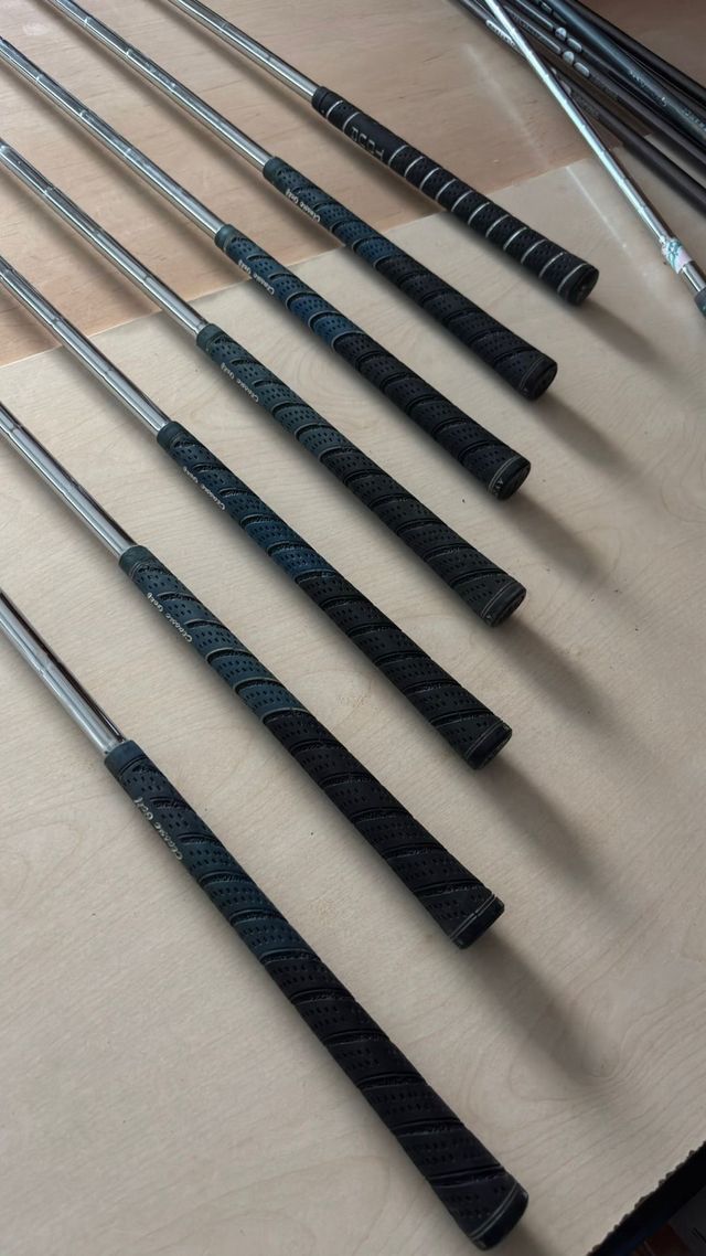 Juego de hierros de golf Mercury Tour