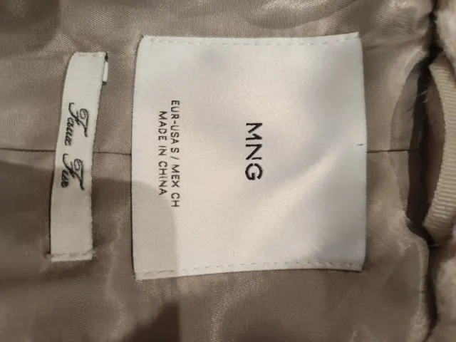 Abrigo Mango Blanco Pelo Sintético