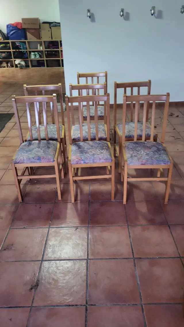 Sillas de salón madera y tela