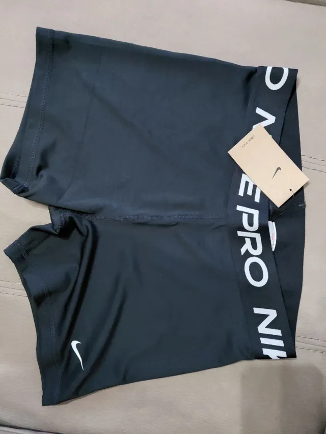Pantalón corto deportivo Nike Pro negro