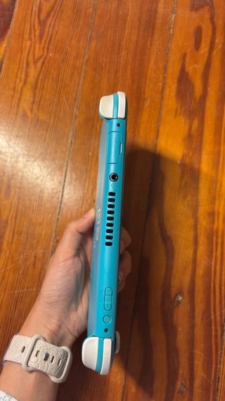 Switch Lite Blu + Accessori