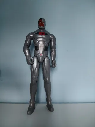 Lote Figuras DC: Cyborg y Shazam