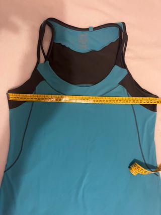 camiseta deportiva de tirantes