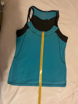 camiseta deportiva de tirantes