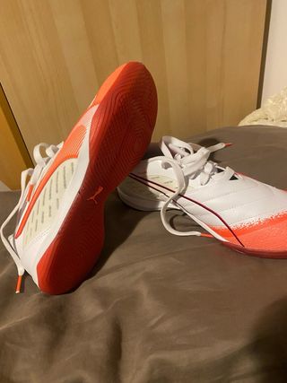 Zapatillas Fútbol Sala Puma Blancas y Rojas