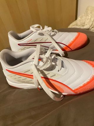 Zapatillas Fútbol Sala Puma Blancas y Rojas