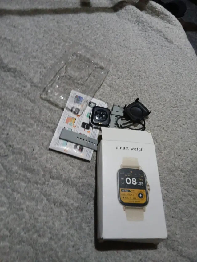 Smartwatch Bege e Dourado