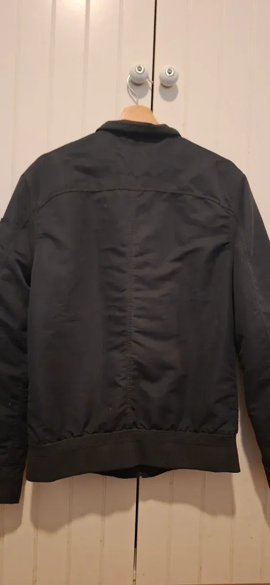 Cazadora Levi's Negra