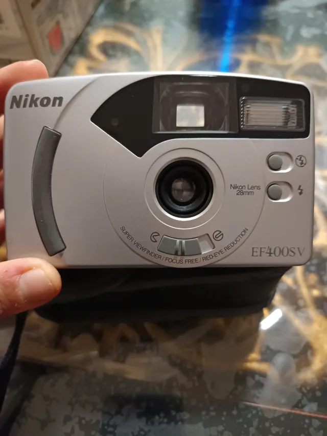 Cámara Nikon EF400SV 28mm para atrezzo