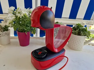 Cafetera Dolce Gusto Roja