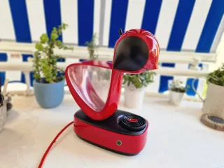 Cafetera Dolce Gusto Roja