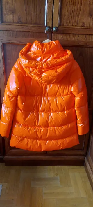 Cazadora naranja brillante