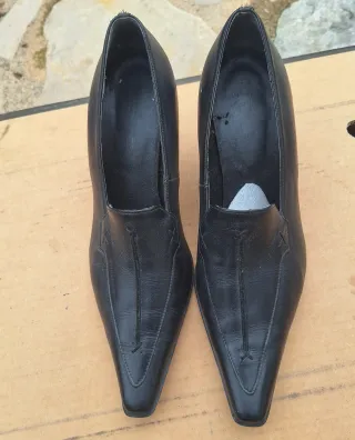 Zapatos de tacón negros talla 39 De piel.