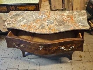 Cassettone antico stile Luigi XV in legno e marmo