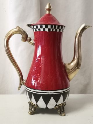 Servizio da tè rosso e nero