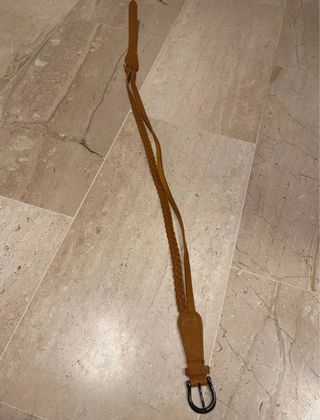 Cinturón trenzado marrón