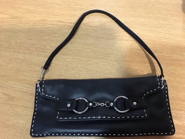 Bolso de mano negro Zara