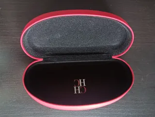 Cajita de gafas CH Carolina Herrera Roja