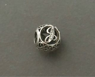 Charm Pandora Letra J Plata