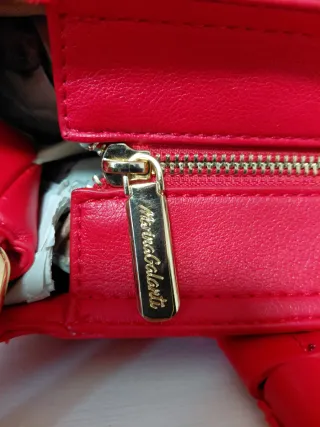 Borsa a secchiello rossa con nappe