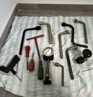 Lote C-2 Herramientas varias para coche