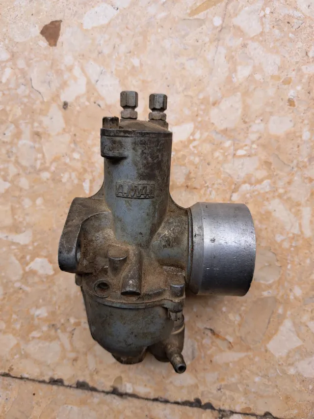 Carburador Amal 627