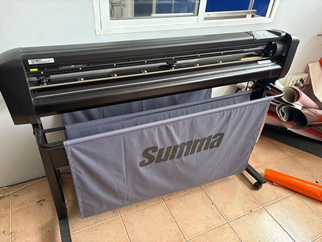 Plotter de corte Summa D120RL