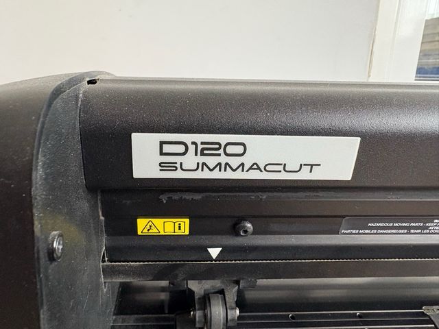 Plotter de corte Summa D120RL