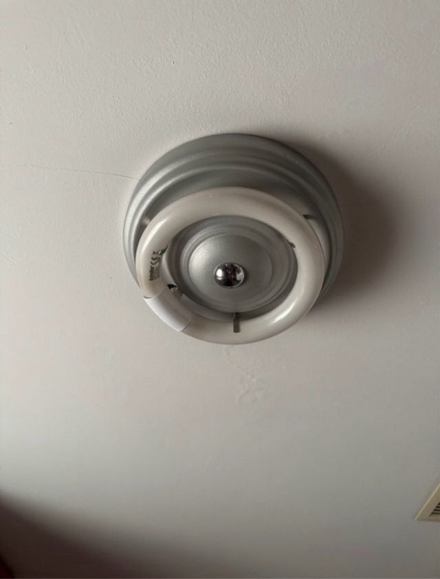 Plafón circular metal y plástico