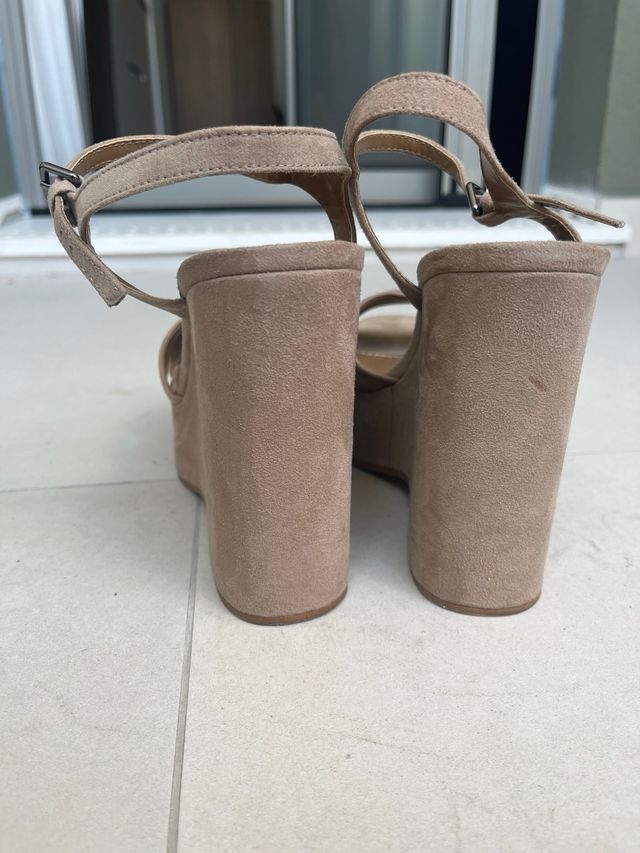 Sandalias cuña Zara