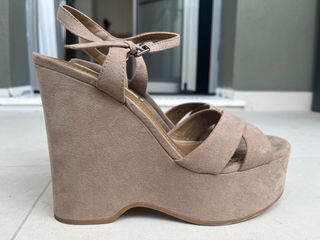 Sandalias cuña Zara