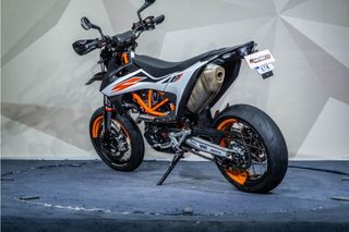 KTM 690 SMC R IMPECABLE * PROTECTORES CARBONO * BREMBO *