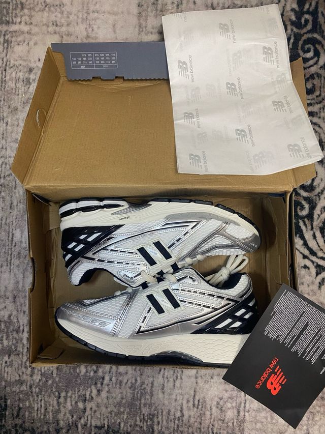 Sneakers New Balance Argento Taglia 43