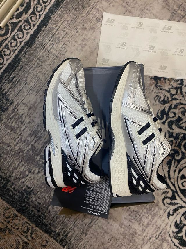 Sneakers New Balance Argento Taglia 43