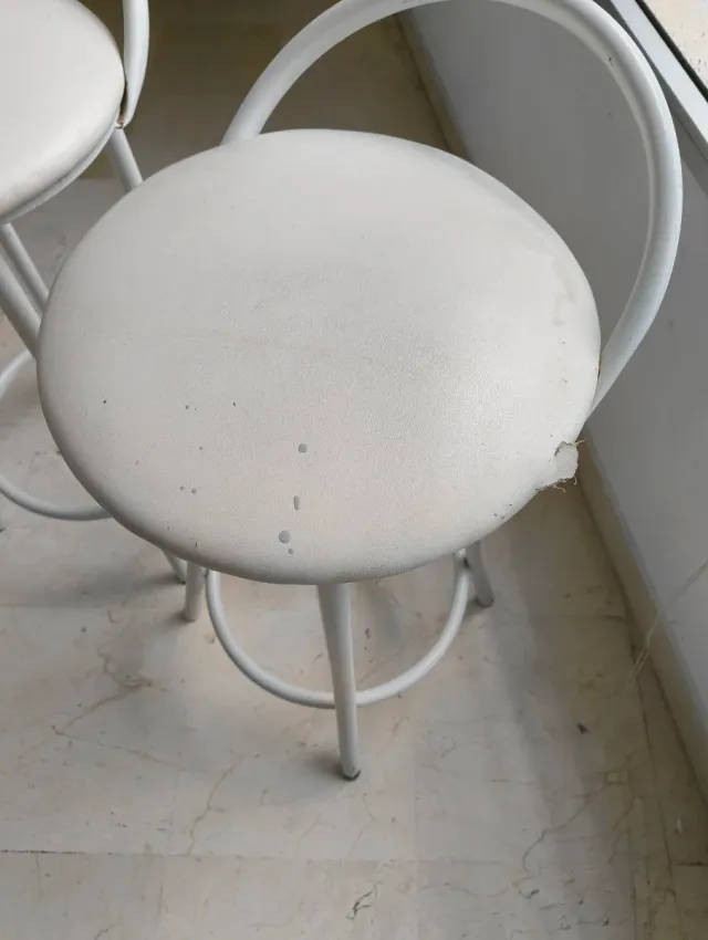 Set di 2 sgabelli bianchi
