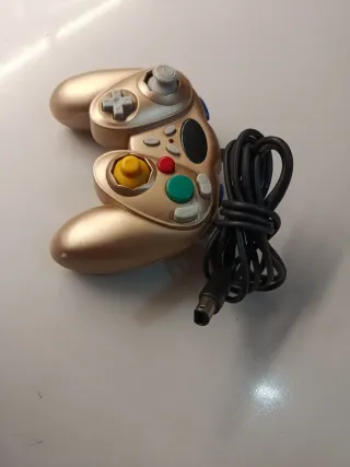 Mando Nintendo Dorado