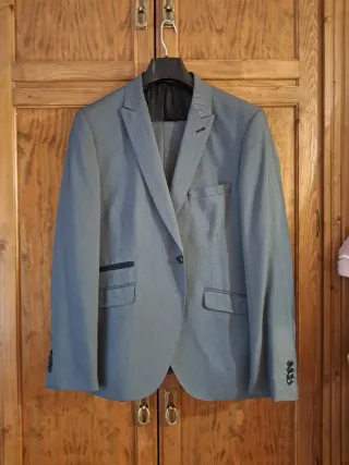 Traje vestir gris Talla chaqueta 56 y pantalón 50