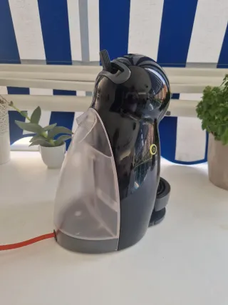 Cafetera Dolce Gusto Negra