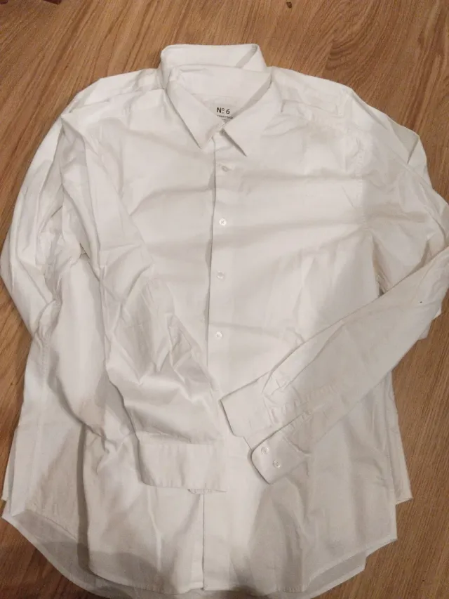 Camisa blanca hombre