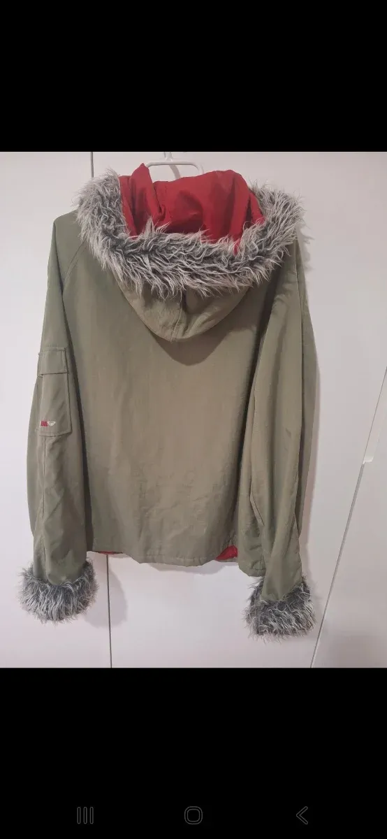 Cazadora chica Quick Silver verde Talla M.