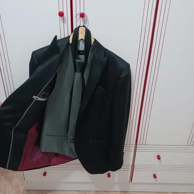 Traje de novio SUAY impecable