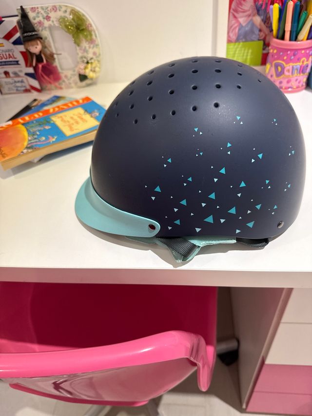 Casco Hípica Niña Azul Triángulos