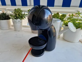 Cafetera Dolce Gusto Negra