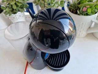 Cafetera Dolce Gusto Negra