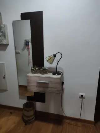 Mueble de entrada madera y cristal