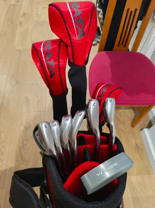 Set Pack Palos Golf y bolsa Callaway Strata 2024