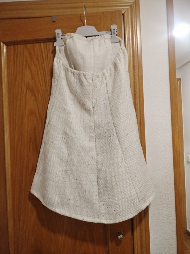 Conjunto chaqueta y vestido blanco elegante