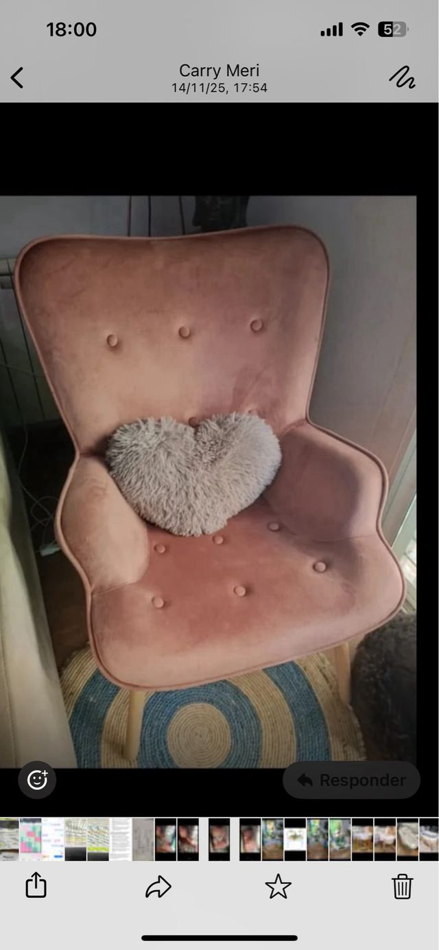 Sillón y reposapiés rosa empolvado