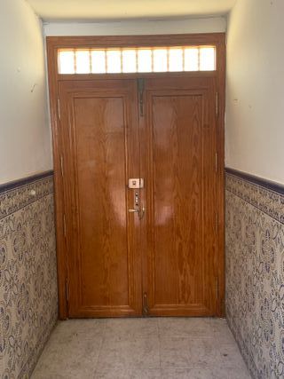 Puerta doble madera maciza exterior