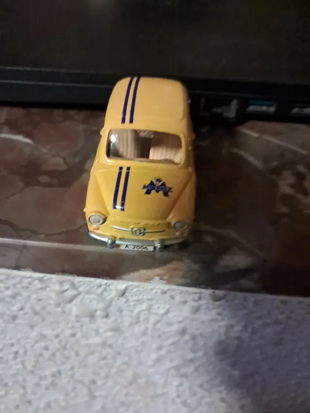 Macchinina Guisval 600 Moritz Giallo